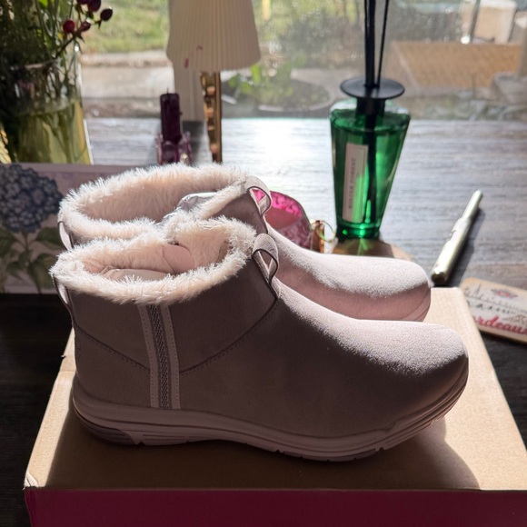 Women's Faux Fur Lined Ankle Boots - RYKA Water Repellent size 7 - Picture 7 of 8